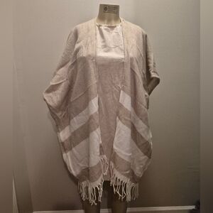 Women's Loft One Size Knit Poncho Sweater With Tassels